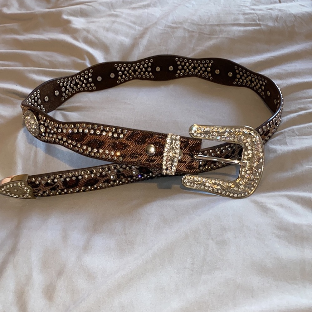 BUCKLE Belt